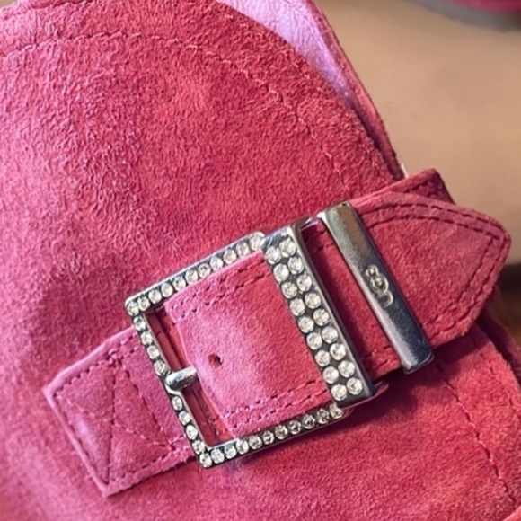 UGG Red Suede Leather Remora Classic Short Boots Crystals Buckle Sz 9 - Picture 9 of 12